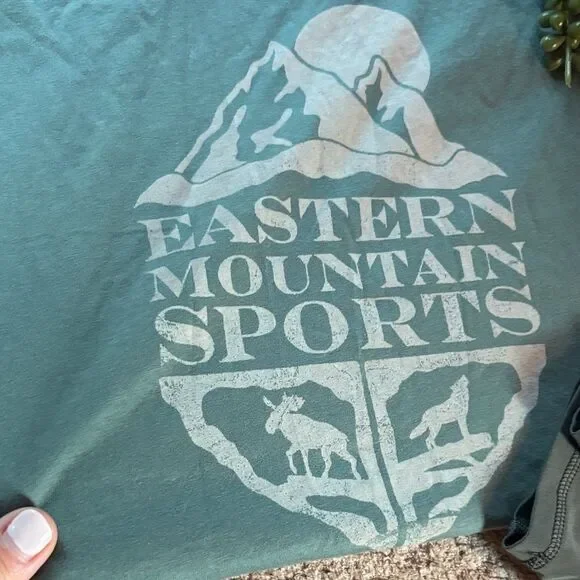 Eastern Mountain Sports Teal Tee and Aerie Leggings for Women - Picture 4 of 11